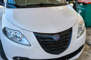Lancia Y