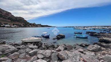 2 LOCALI A PALERMO