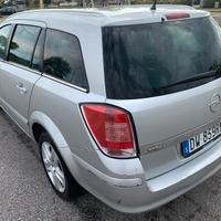 Opel Astra SW TD