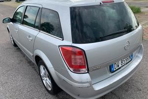 Opel Astra SW TD