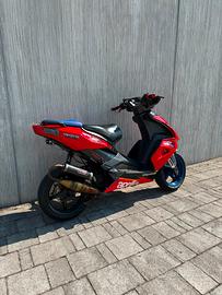 aprilia sr