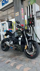 Ducati Streetfighter V2