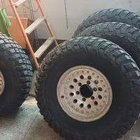 Bf Goodrich 33/10,50/15 leggi descrizione.