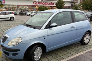 Lancia Ypsilon 1.2 benzina con 200000km