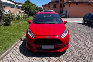 Ford Fiesta st Line 03/2017 diesel 140.000km