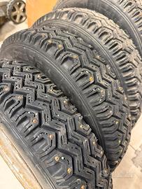 Cerchi con gomme chiodate fiat 500 e 126 epoca