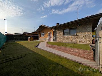 VILLA SINGOLA A CAVERNAGO