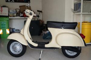 Piaggio Vespa 50 R (V5A1) - 2011