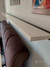 Mensola in legno laccato bianco con supporto