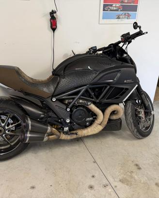 Ducati diavel Carbon 01/2014