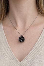 Collana con sfera nera e strass + collana dorata