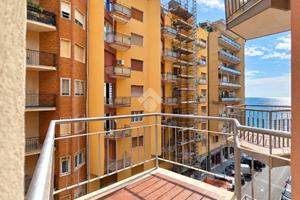 3 LOCALI A SAVONA