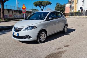 Lancia Ypsilon 1.0 FireFly 5 porte S&S Hybrid Ecoc