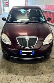 Lancia ypsilon 1200