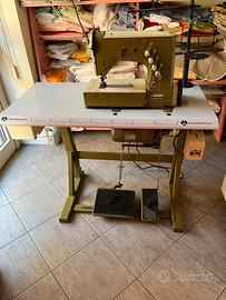 Macchina da cucire Rimoldi.