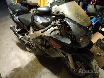Honda CBR 900 fireblade 1992