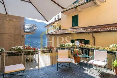 Casa indipendente di 400 m² con più di 5 locali e 