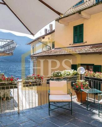 Casa indipendente di 400 m² con più di 5 locali e 