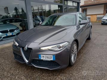 Alfa Romeo Giulia 2.2 Turbodiesel 210 CV AT8 AWD Q