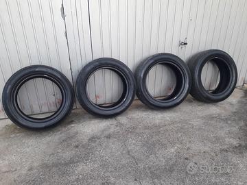N.4 Pneumatici 235/55 R18 104V