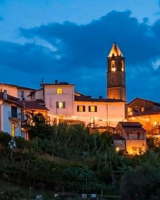 Rudere da ristrutturare con pezzo di terreno