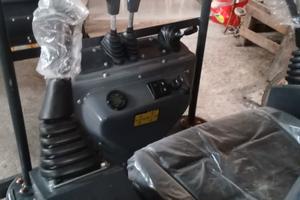 Escavatore 12ql nuovo