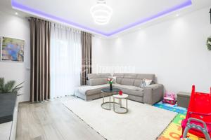 AMPIO 4 LOCALI CON STUDIO E GARAGE, COMPLETAMENTE