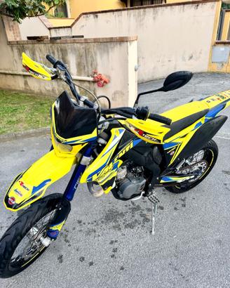 SUZUKI VALENTI SM 50 GIALLO NERO ANNO 2021