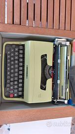 Macchina Da Scrivere Olivetti Lettera 32 come nuov