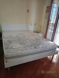 Letto matrimoniale moderno bianco  +Materasso sfo 