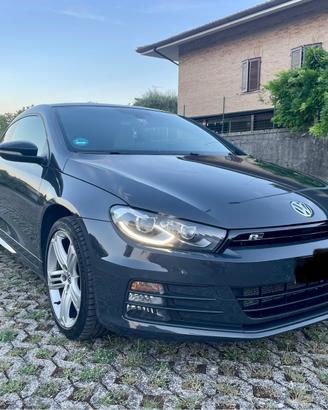 Volkswagen Scirocco R 2.0TDI 184cv