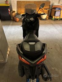 Xmax 125
