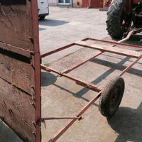 Rimorchio agricolo leggero