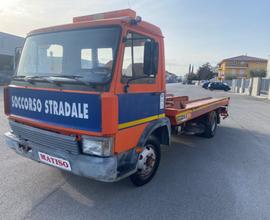 Iveco Unic 65-10 3 posti