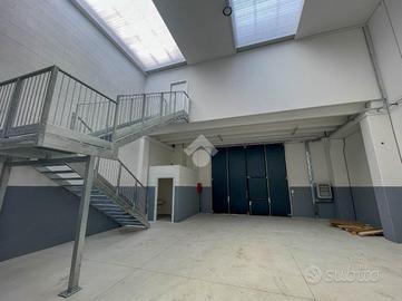 CAPANNONE A BERNAREGGIO