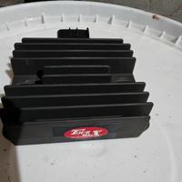 regolatore di tensione