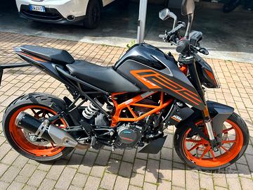 Moto KTM Duke 125