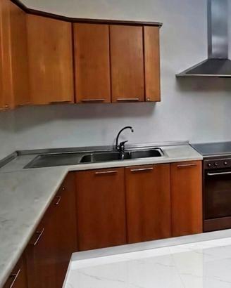 Cucina in legno massello.