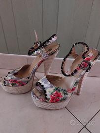 Sandali plateau con tacco alto a fiori 38