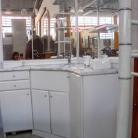 mobile bagno angolare completo di specchi