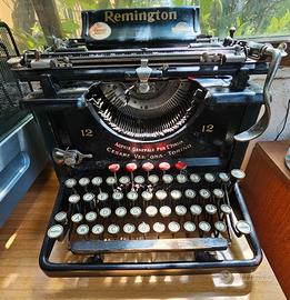 Macchina per scrivere Remington 12