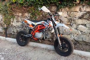 Pit bike 140 cc - usata 3 volte + rullo avviamento