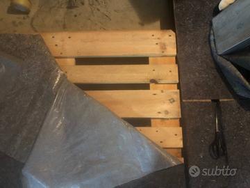 Bancali EPAL 120x80 con piedini e telo protettivo