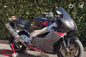 Aprilia rsv 1000