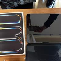 IPad pro m5 cellular