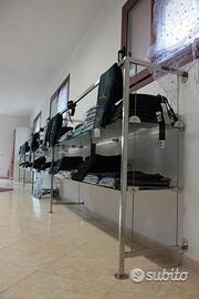 Arredo negozio in acciaio