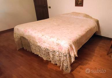 Copriletto matrimoniale antico a Filet Modano.1950