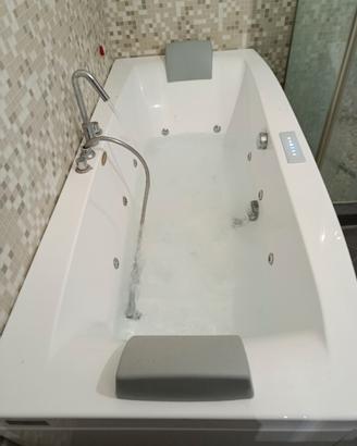 jacuzzi