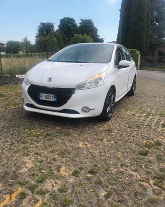 Peugeot 208 1.4 HDi 68 CV 5 porte Active