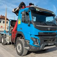 Volvo fmx500 6x6 legname gru retro cabina